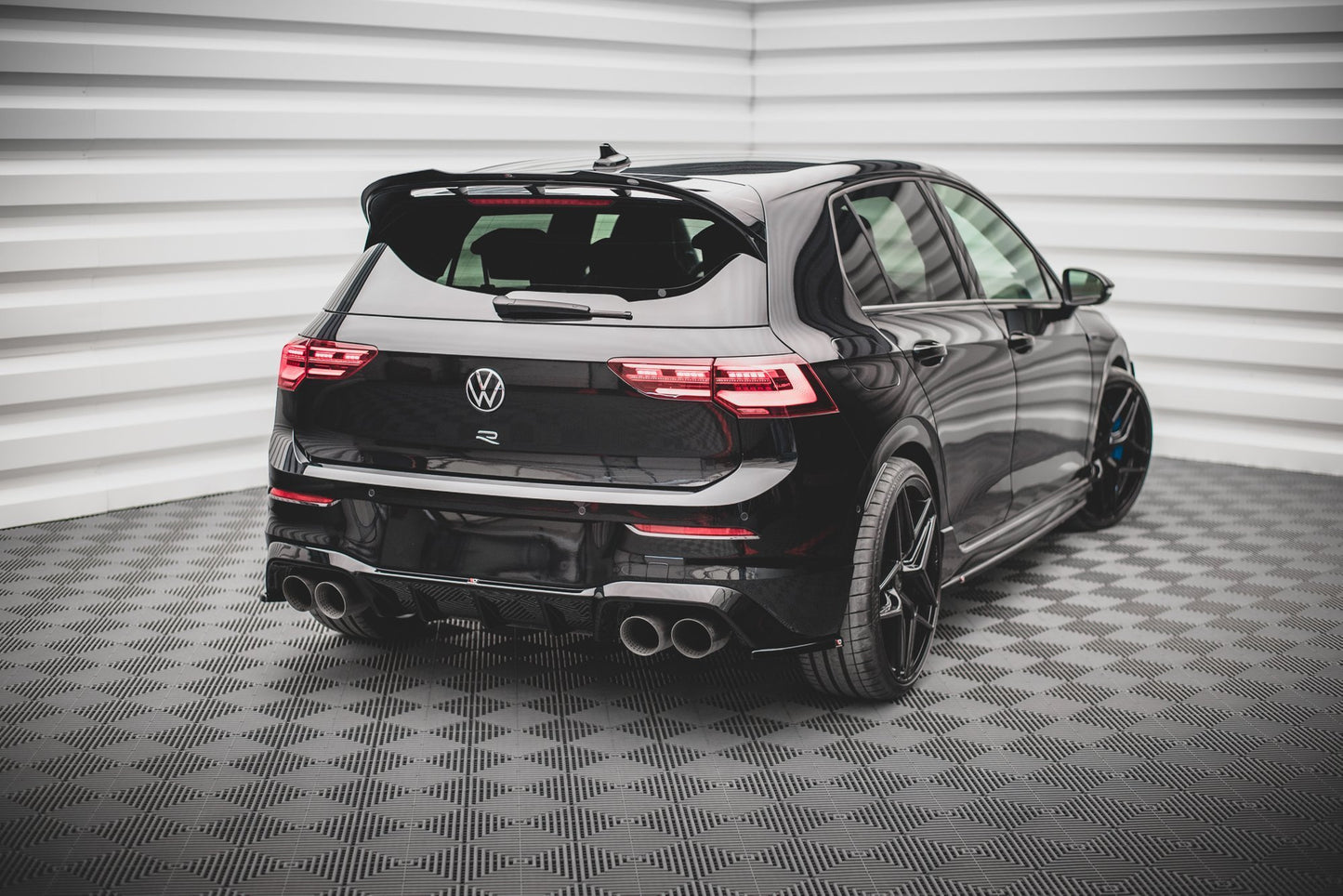 Bagerste sidesplitter V.3 til Volkswagen Golf R Mk8