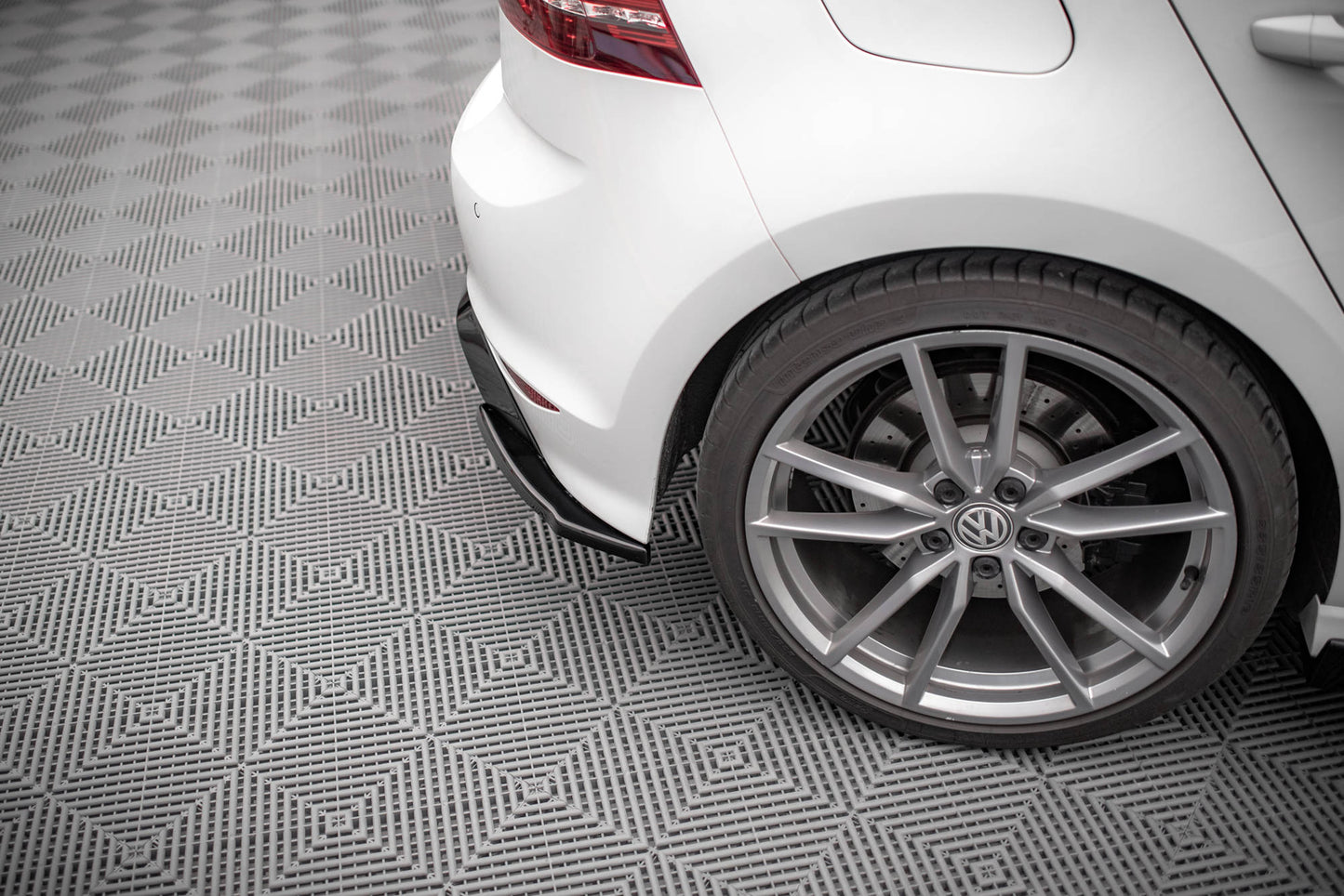 Bagerste sidesplitter V.4 Volkswagen Golf R Mk7