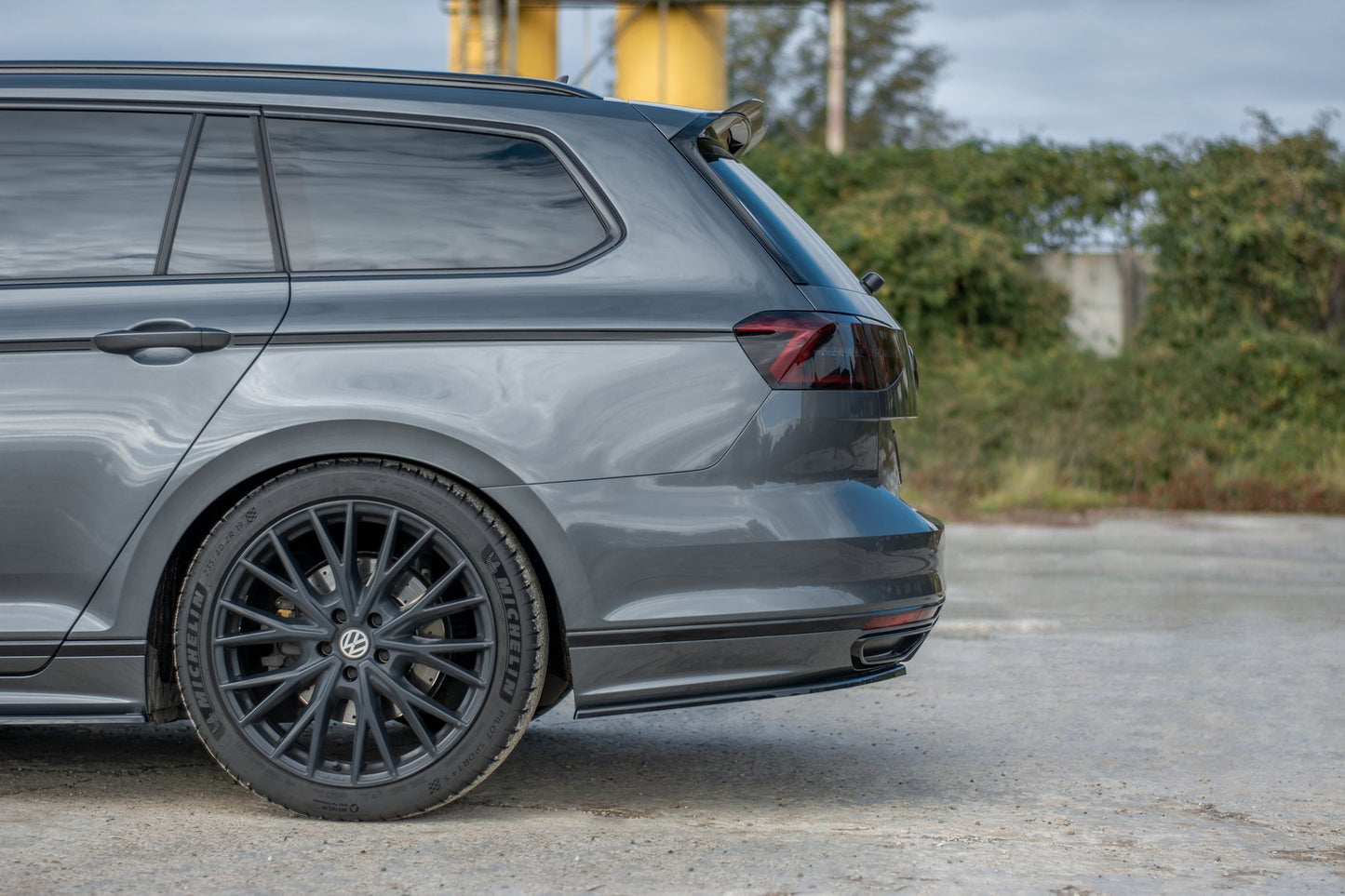 Bagerste sidesplitter Volkswagen Passat R-Line B8