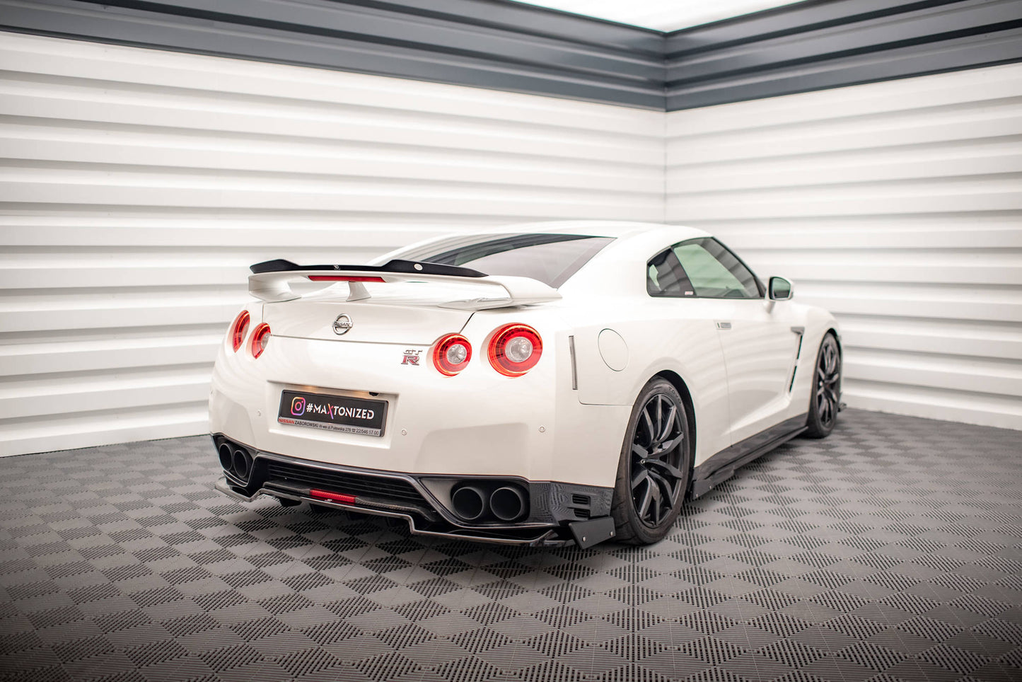 Bagerste splitter + Flaps til Nissan GTR R35 Facelift