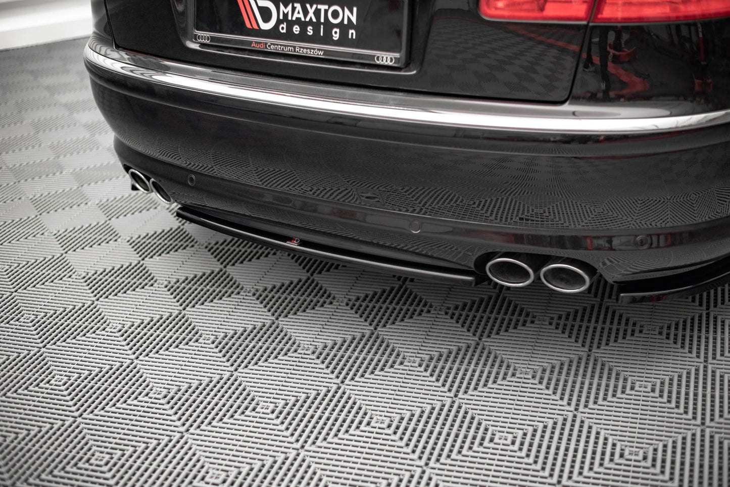 Bagerste splitter til Audi S8 D3