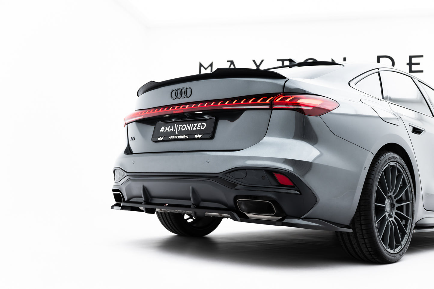 Bagerste splitter (med vertikale bars) Audi A5 S-Line Sedan / Avant B10