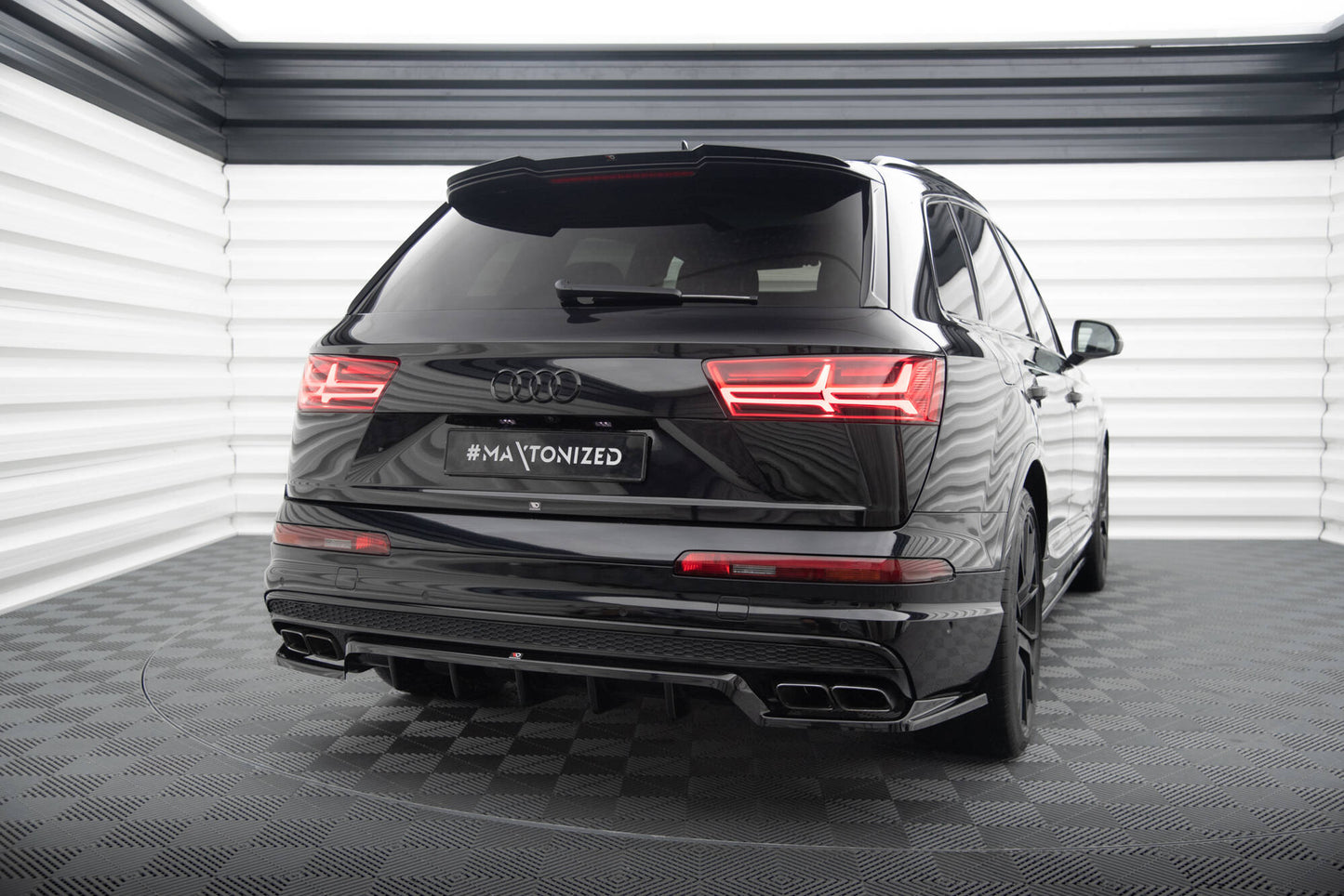 Bagerste splitter (med vertikale bars) Audi SQ7 Mk2