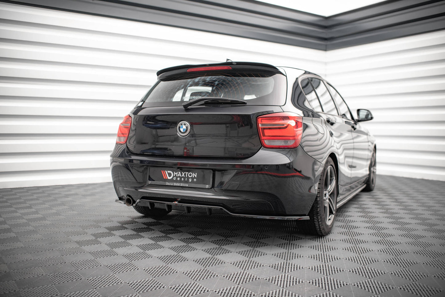 Bagerste splitter (med vertikale bars) BMW 1 F20