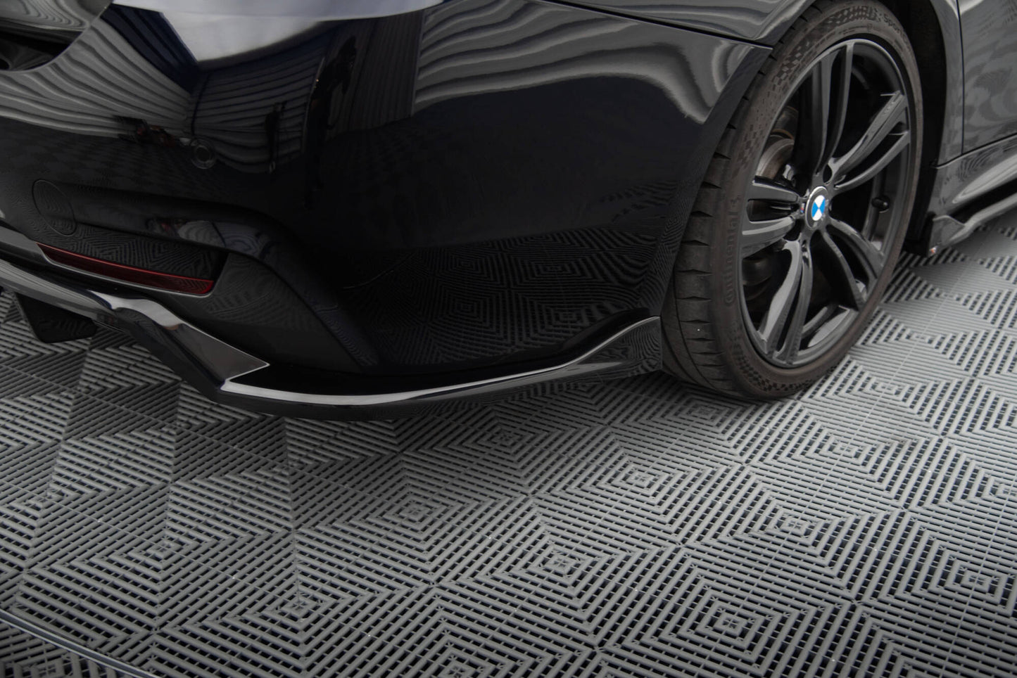 Bagerste splitter (med vertikale bars) BMW 4 Coupe / Gran Coupe / Cabrio M-Pack F32 / F36 / F33
