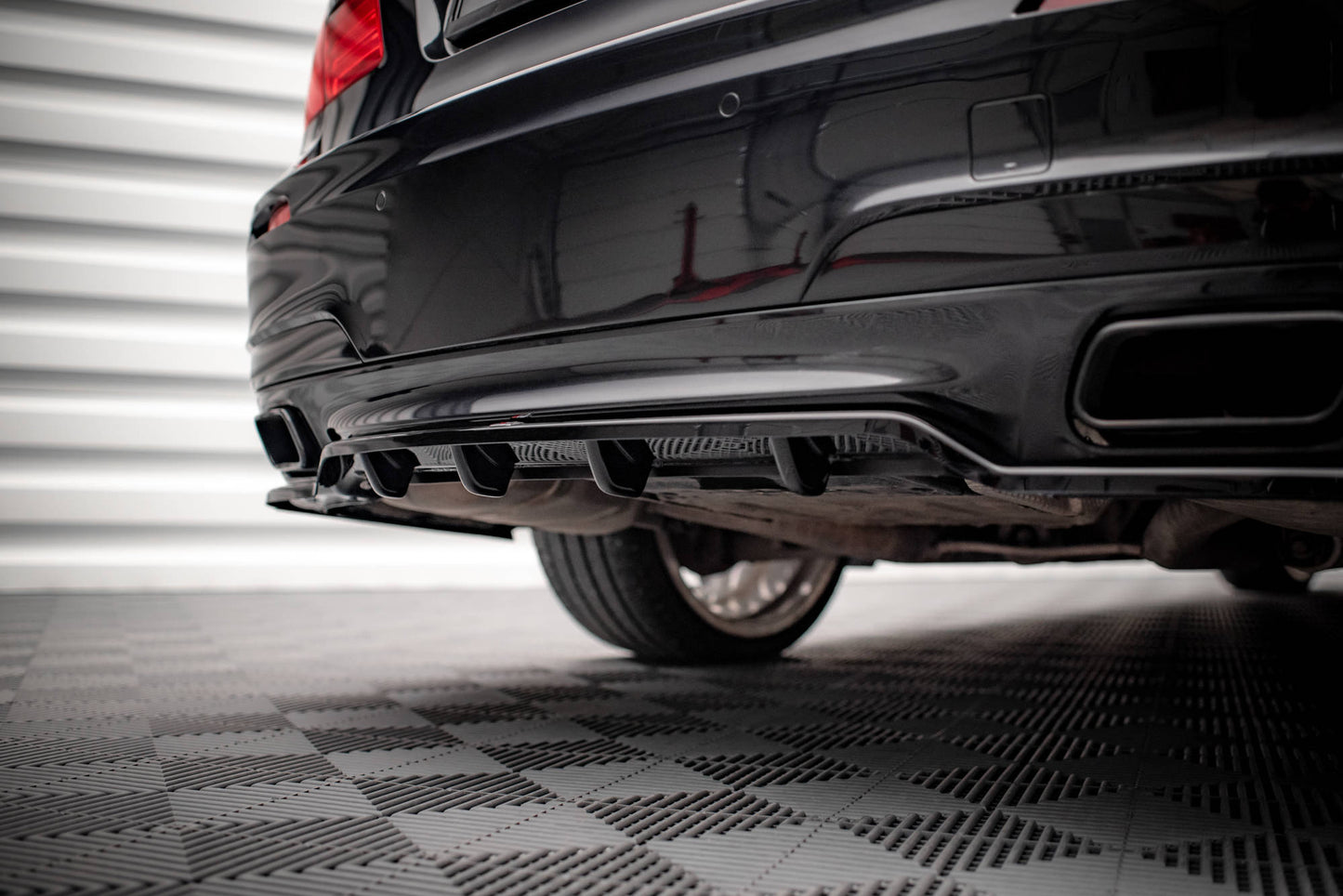 Bagerste splitter (med vertikale bars) BMW 7 M-Pack F01