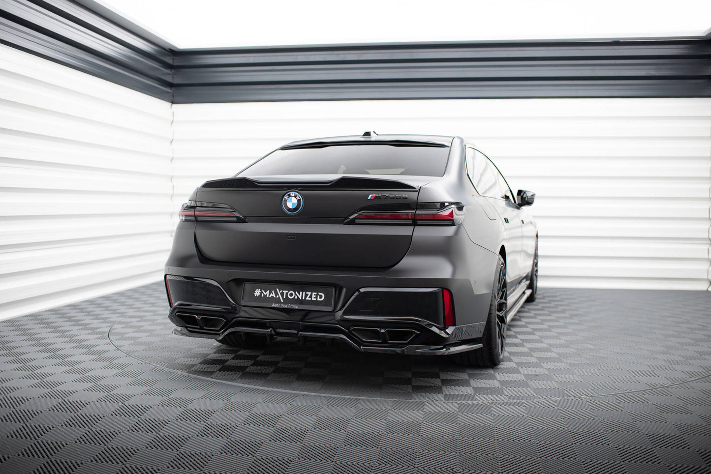 Bagerste splitter (med vertikale bars) BMW M760e G70