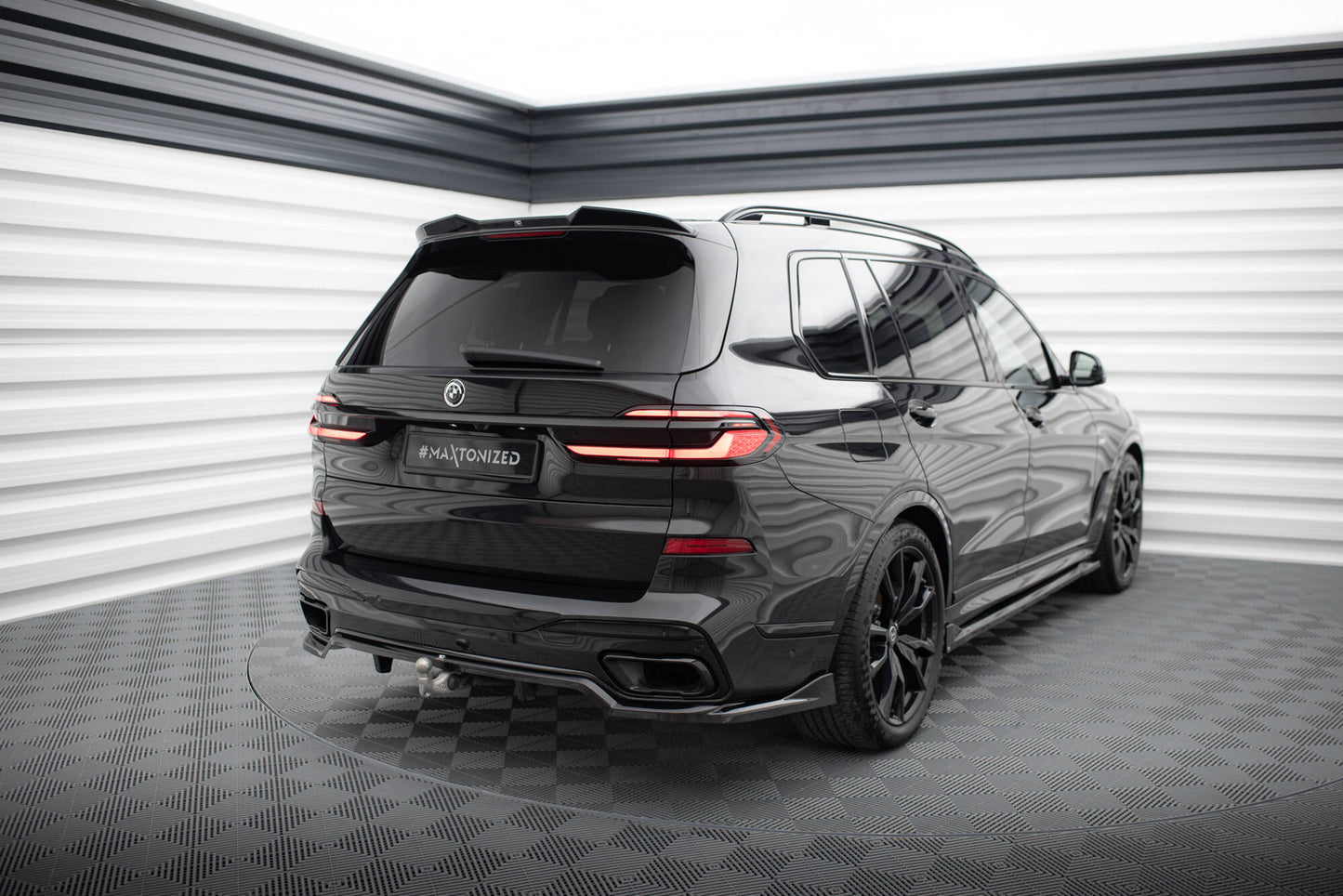 Bagerste splitter (med vertikale bars) BMW X7 M-Pack G07 Facelift