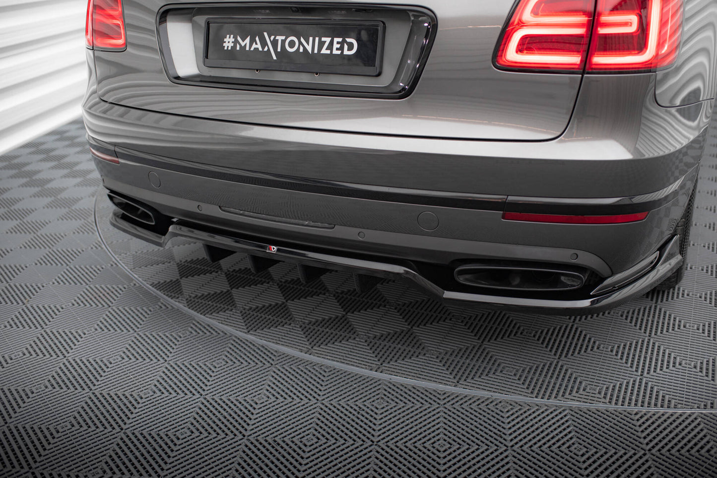 Bagerste splitter (med vertikale bars) Bentley Bentayga Mk1