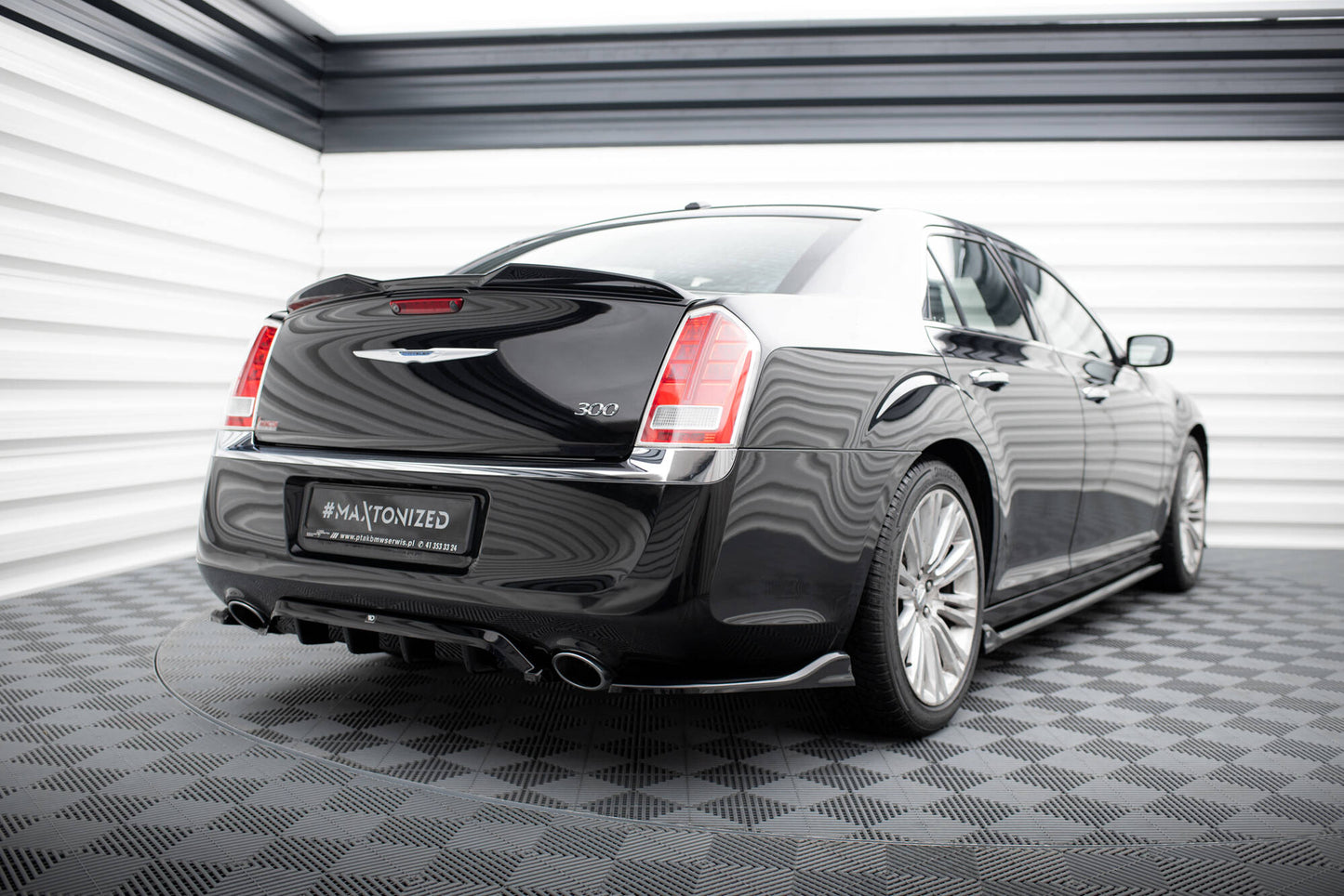 Bagerste splitter (med vertikale bars) Chrysler 300 Mk2