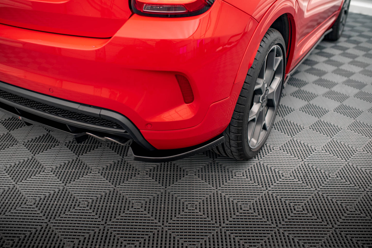 Bagerste splitter (med vertikale bars) Fiat 500X Sport Mk1 Facelift