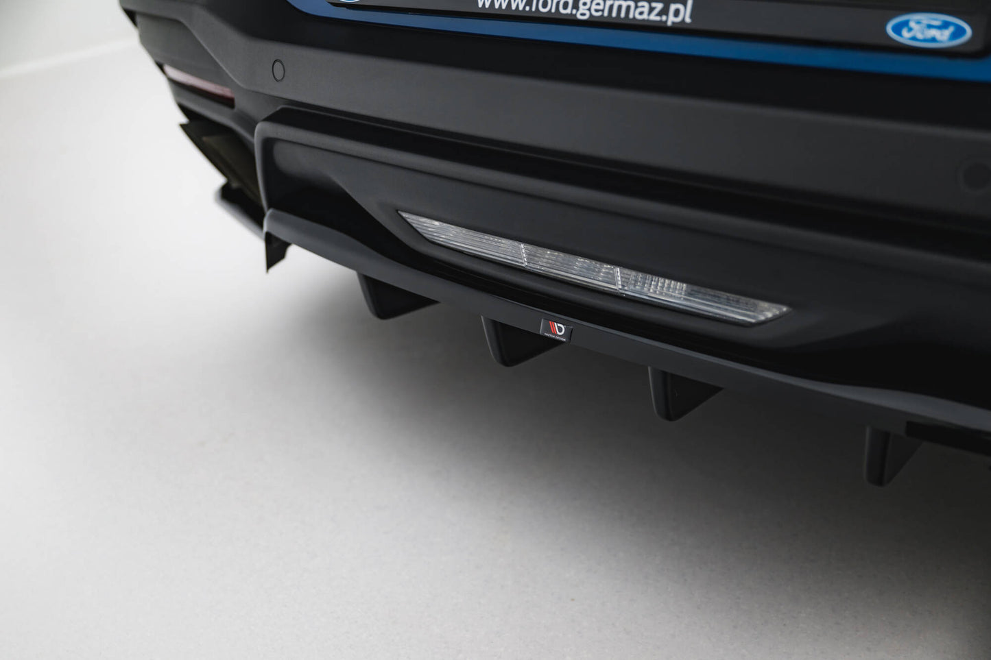 Bagerste splitter (med vertikale bars) Ford Mustang GT Mk7