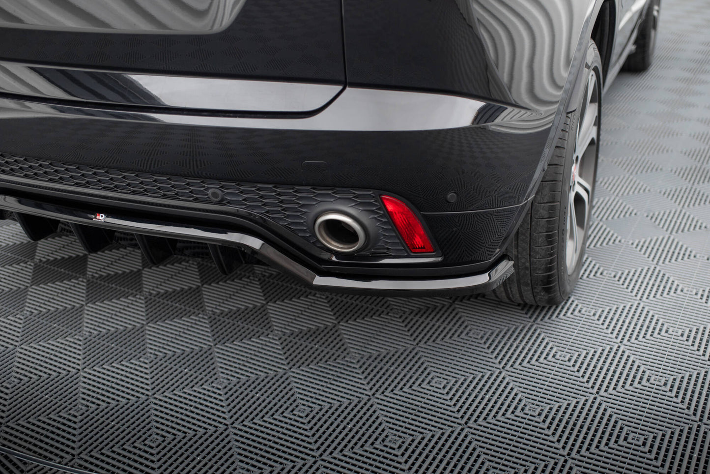 Bagerste splitter (med vertikale bars) Jaguar E-Pace R-Dynamic Mk1