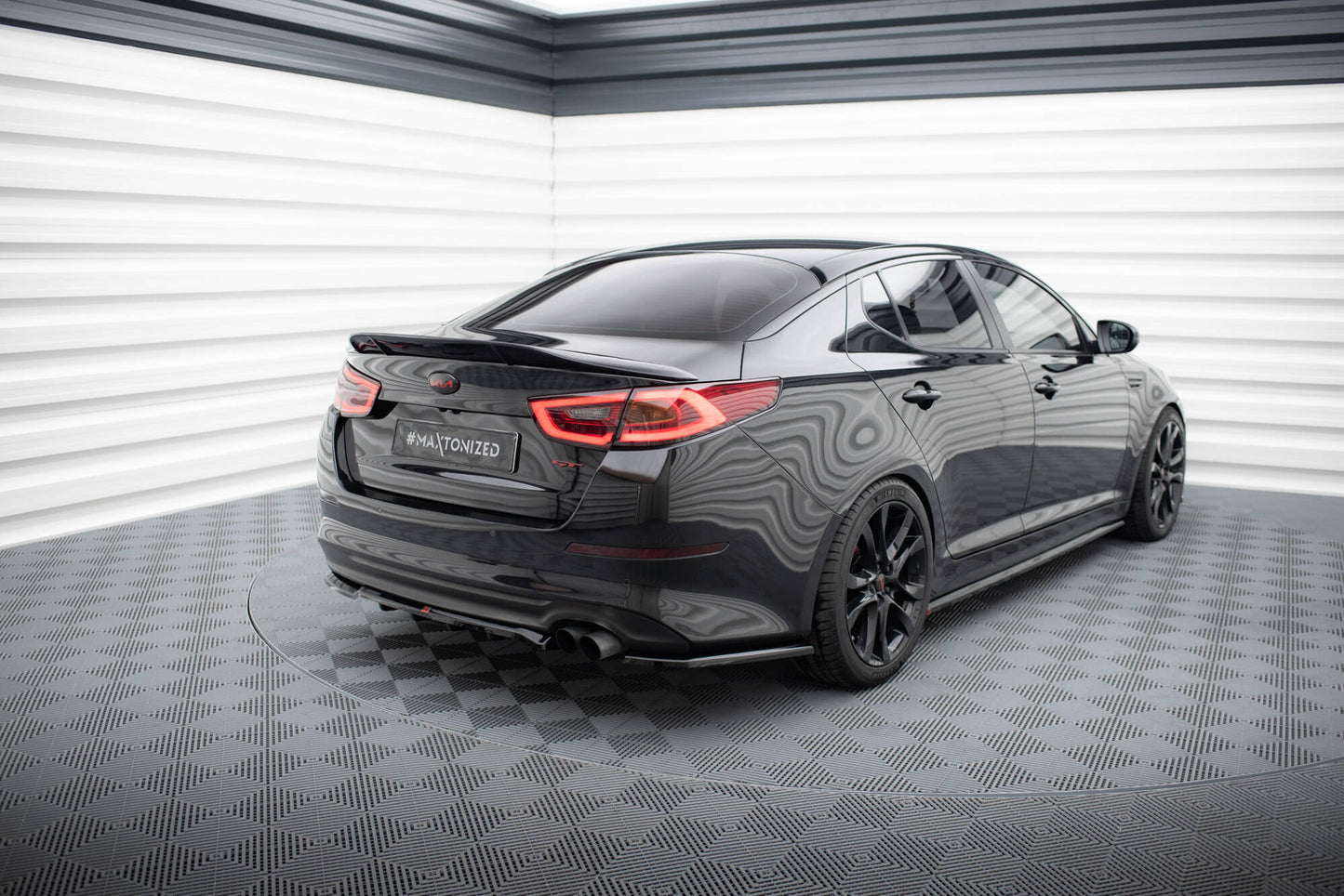 Bagerste splitter (med vertikale bars) Kia Optima Mk3