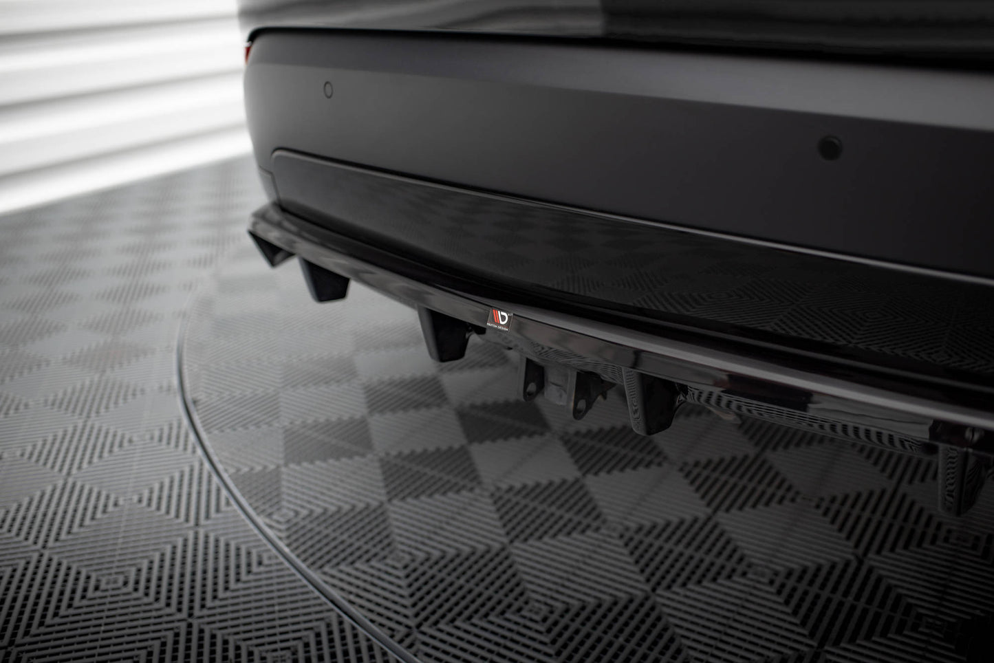 Bagerste splitter (med vertikale bars) Land Rover Discovery HSE Mk5