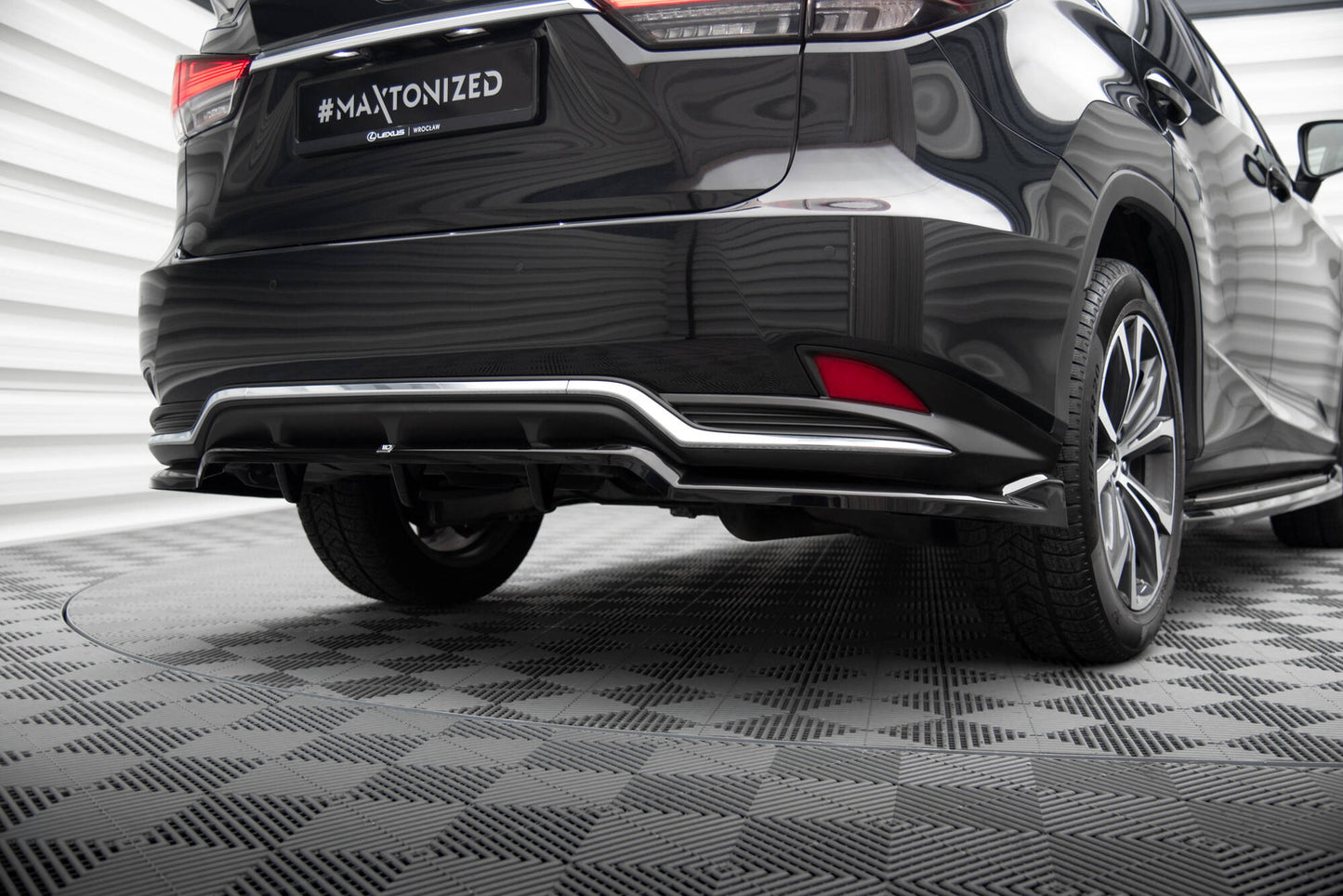 Bagerste splitter (med vertikale bars) Lexus RX Mk4 Facelift