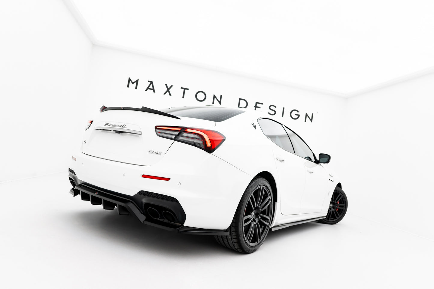 Bagerste splitter (med vertikale bars) Maserati Ghibli Modena Mk3 Facelift