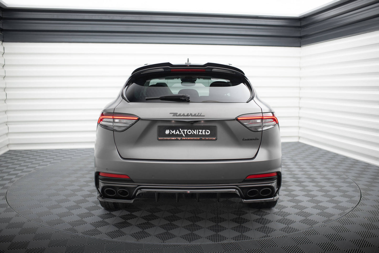 Bagerste splitter (med vertikale bars) Maserati Levante Trofeo Mk1
