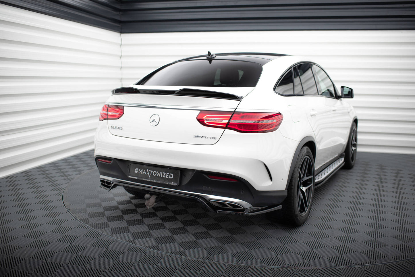 Bagerste splitter (med vertikale bars) Mercedes-AMG GLE 43 Coupe C292