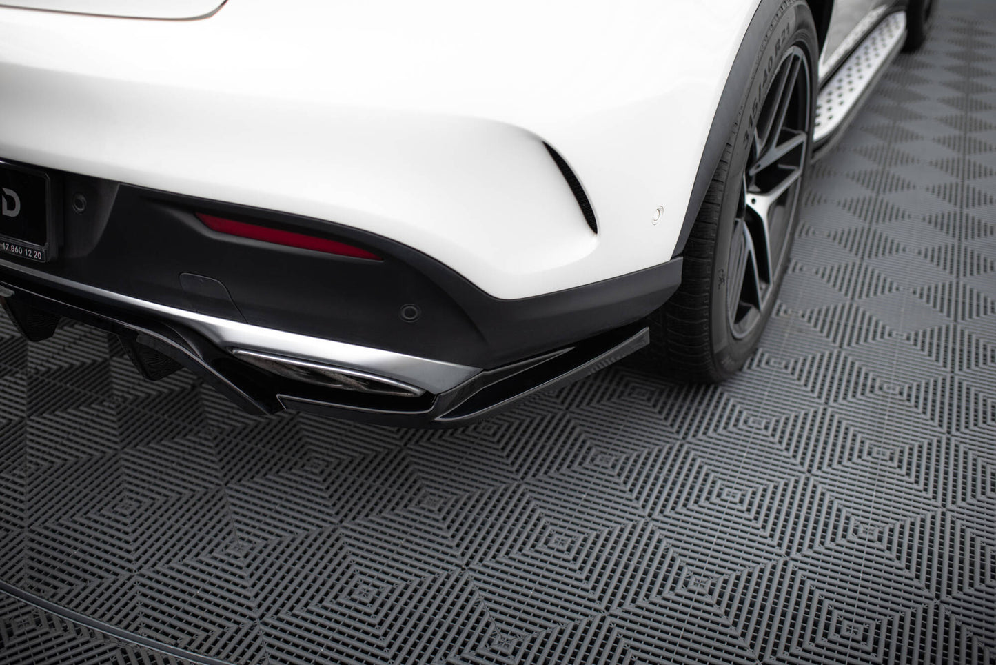 Bagerste splitter (med vertikale bars) Mercedes-AMG GLE 43 Coupe C292