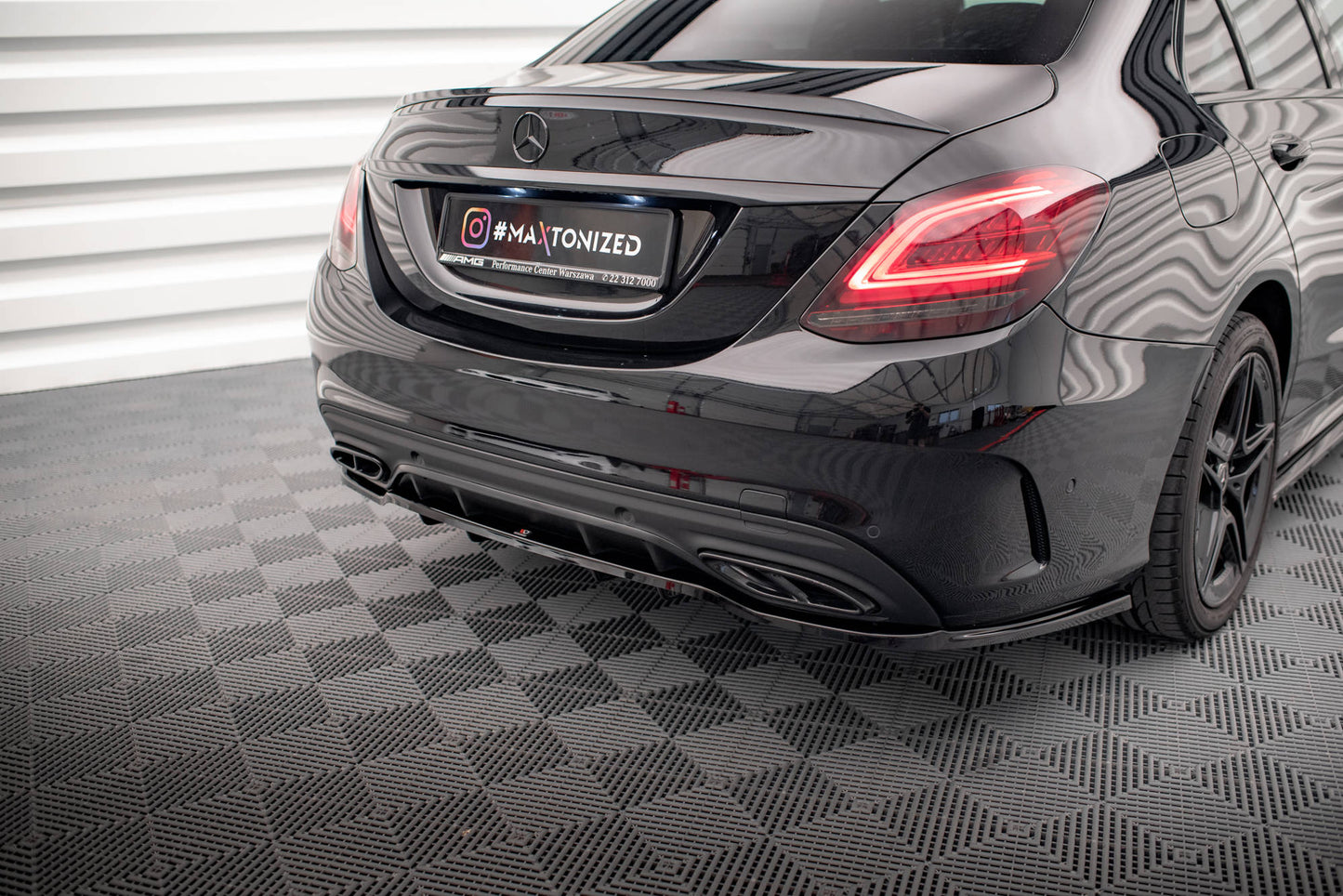Bagerste splitter (med vertikale bars) Mercedes-Benz C AMG-Line W205 Facelift