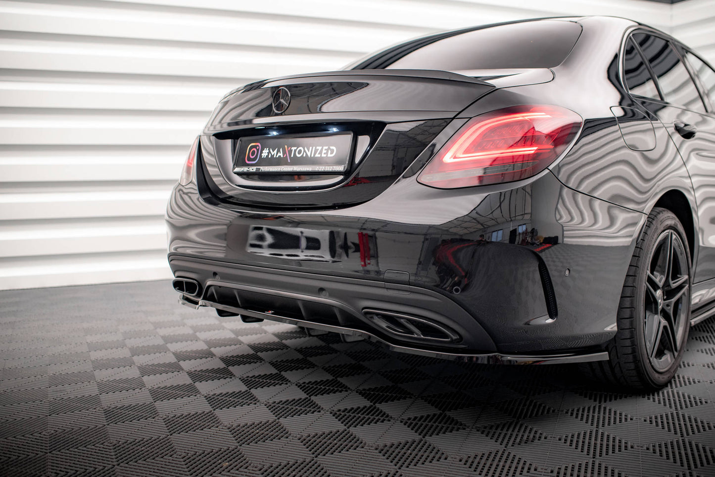 Bagerste splitter (med vertikale bars) Mercedes-Benz C AMG-Line W205 Facelift