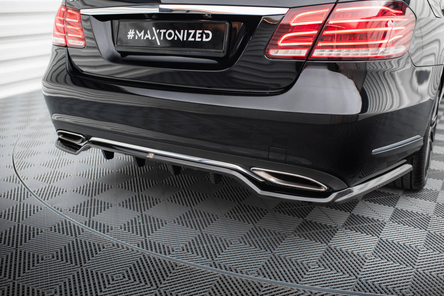 Bagerste splitter (med vertikale bars) Mercedes-Benz E W212 Facelift