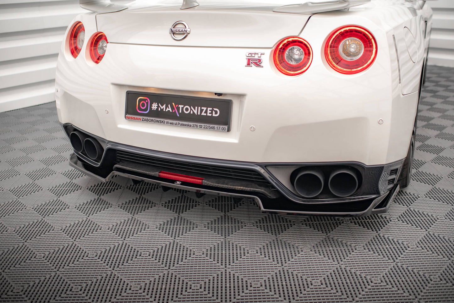 Bagerste splitter (med vertikale bars) Nissan GTR R35 Facelift