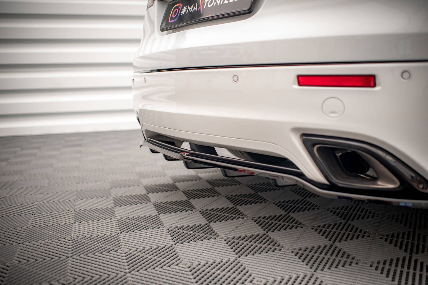 Bagerste splitter (med vertikale bars) Opel Insignia OPC Mk1