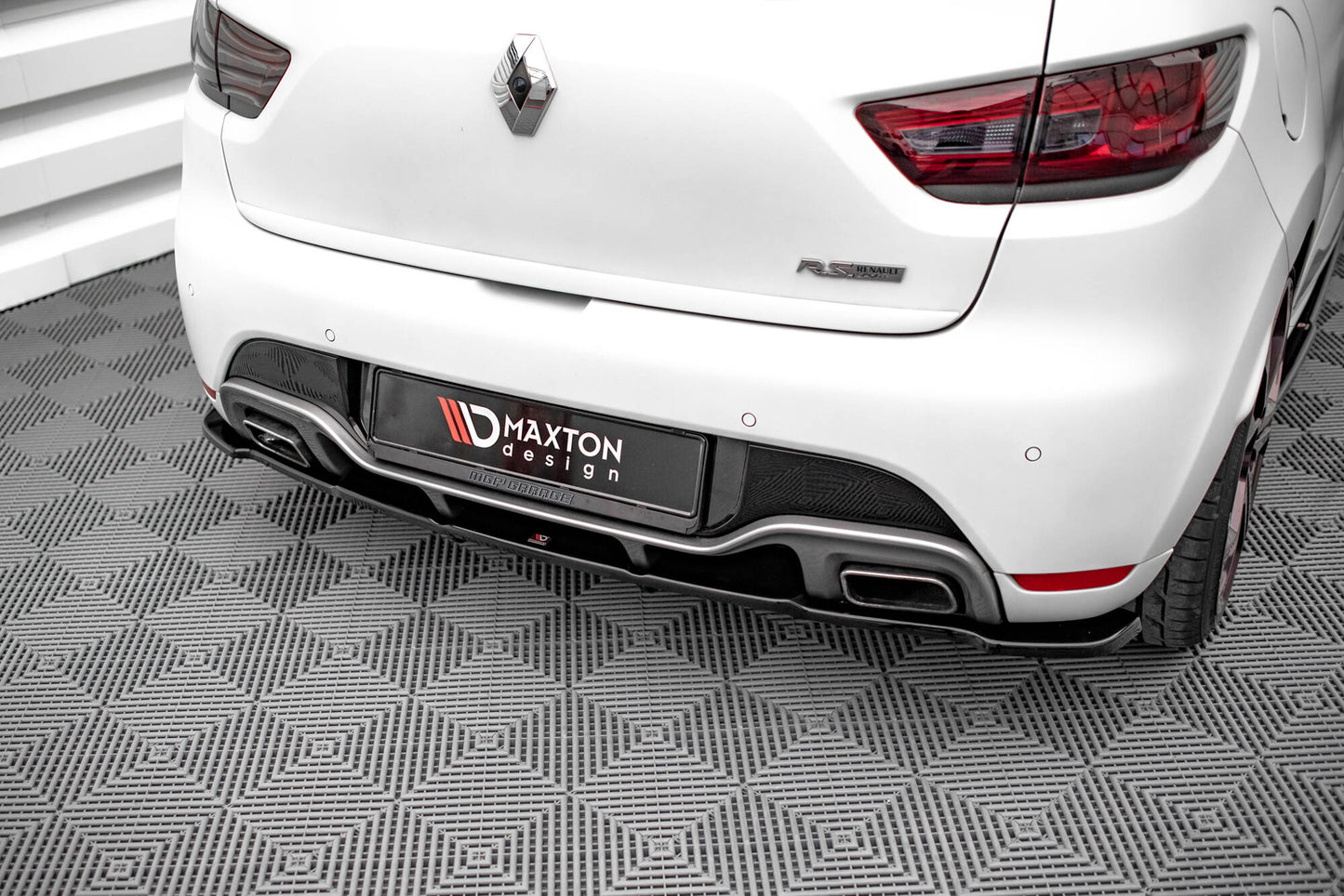 Bagerste splitter (med vertikale bars) Renault Clio RS Mk4