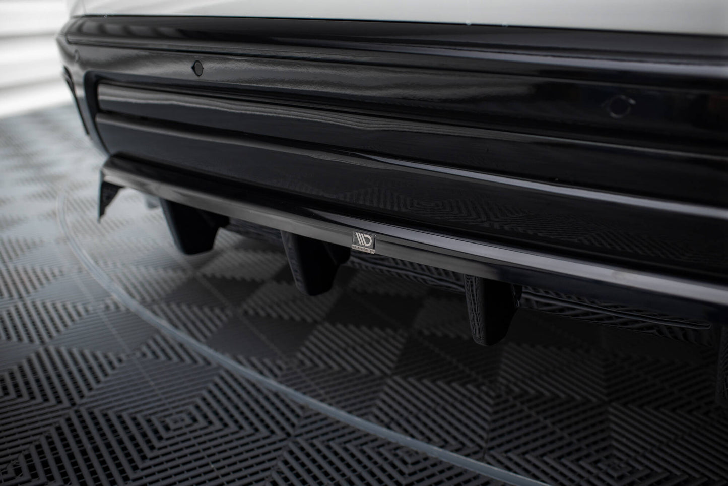 Bagerste splitter (med vertikale bars) Rolls Royce Cullinan