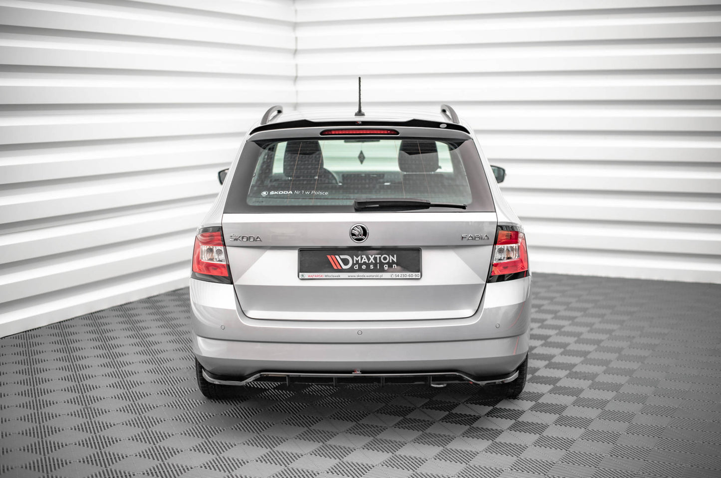 Bagerste splitter (med vertikale bars) Skoda Fabia Combi Mk3