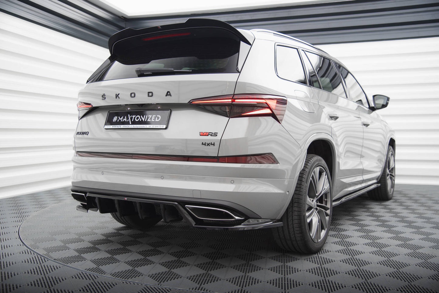 Bagerste splitter (med vertikale bars) Skoda Kodiaq RS Mk1 / Mk1 Facelift