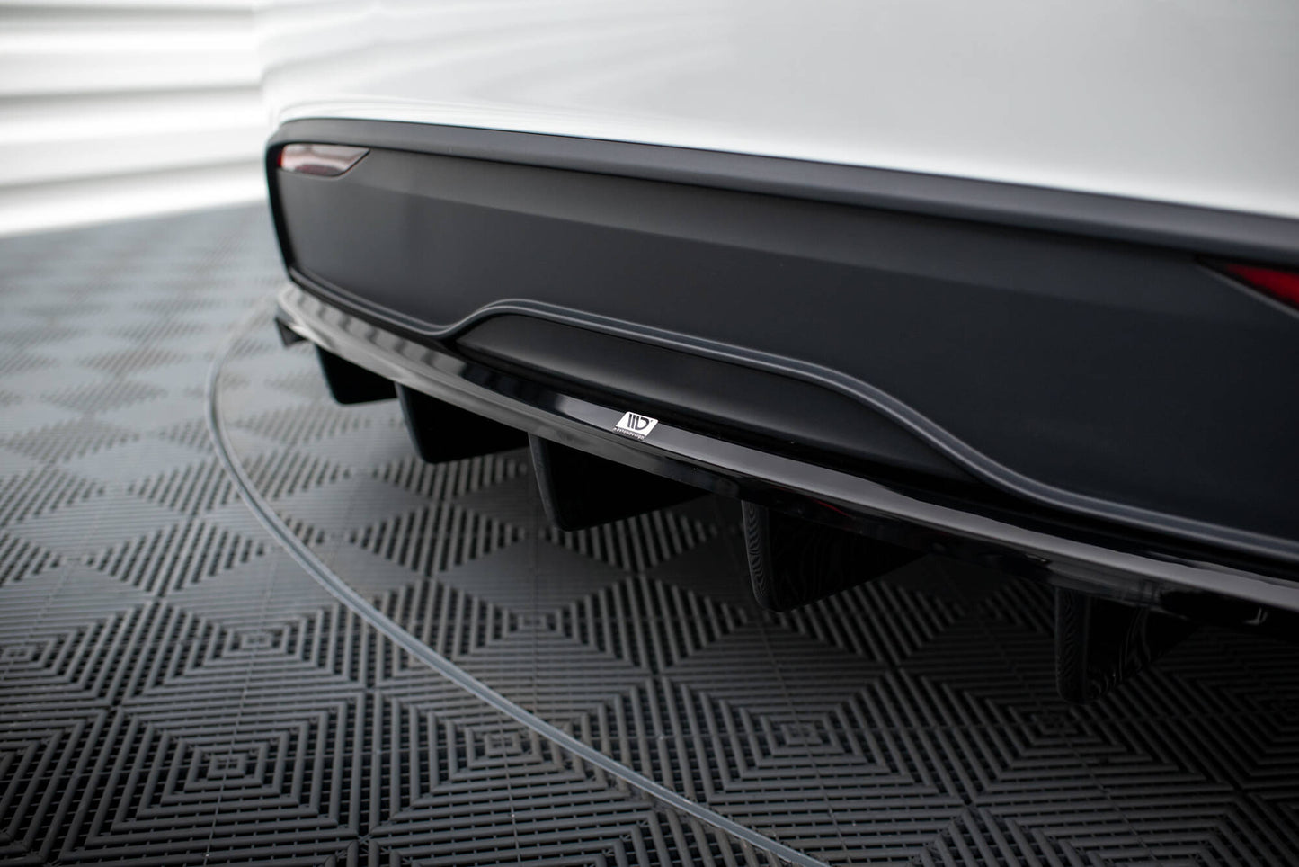 Bagerste splitter (med vertikale bars) Tesla Model X Mk1 Facelift