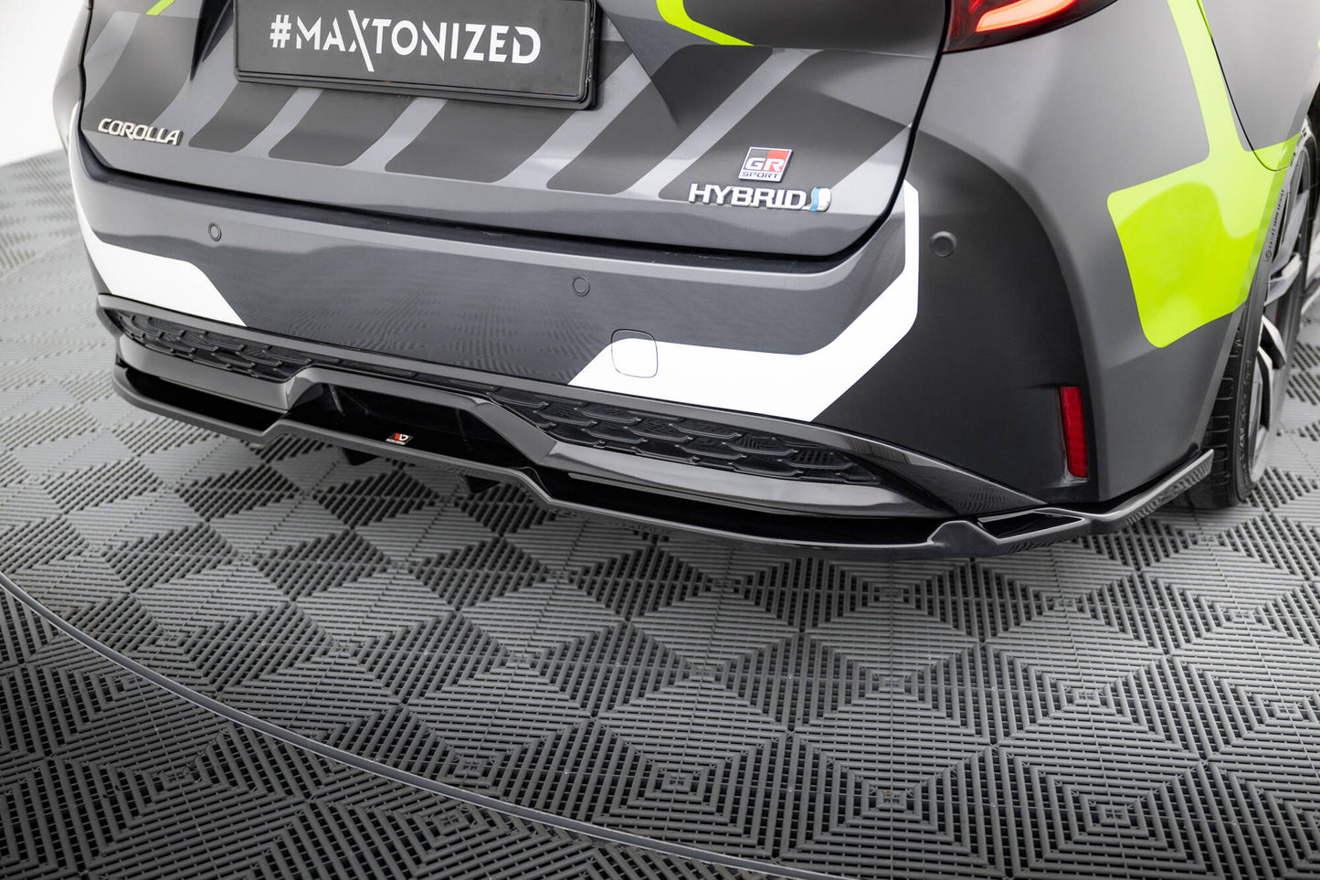 Bagerste splitter (med vertikale bars) Toyota Corolla GR Sport Touring Sports XII