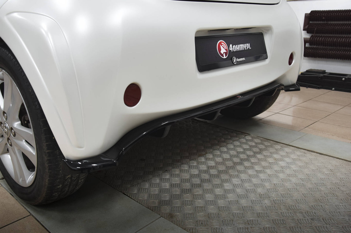 Bagerste splitter (med vertikale bars) Toyota IQ