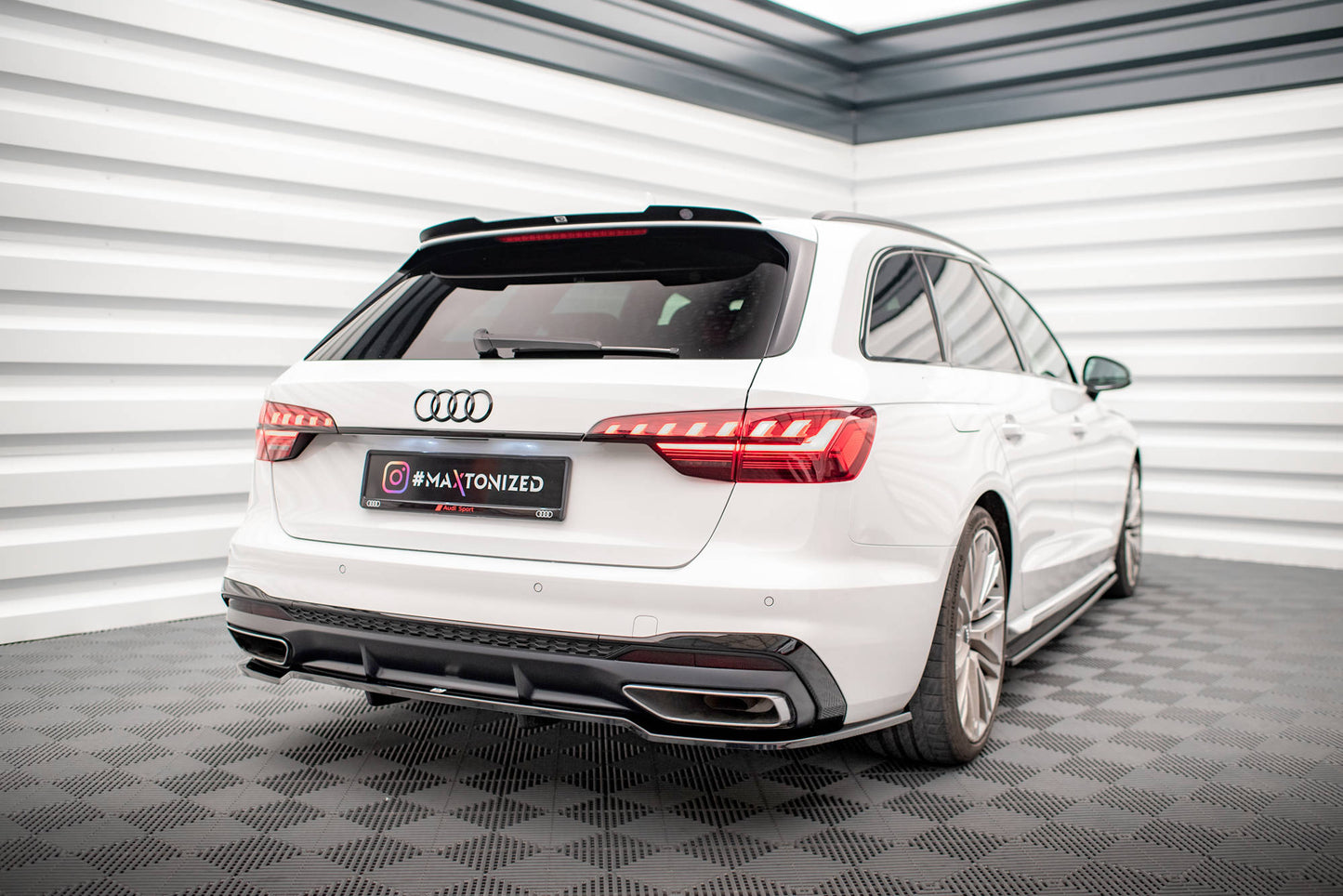 Bagerste splitter (med vertikale bars) V.1 Audi A4 S-Line B9 Facelift
