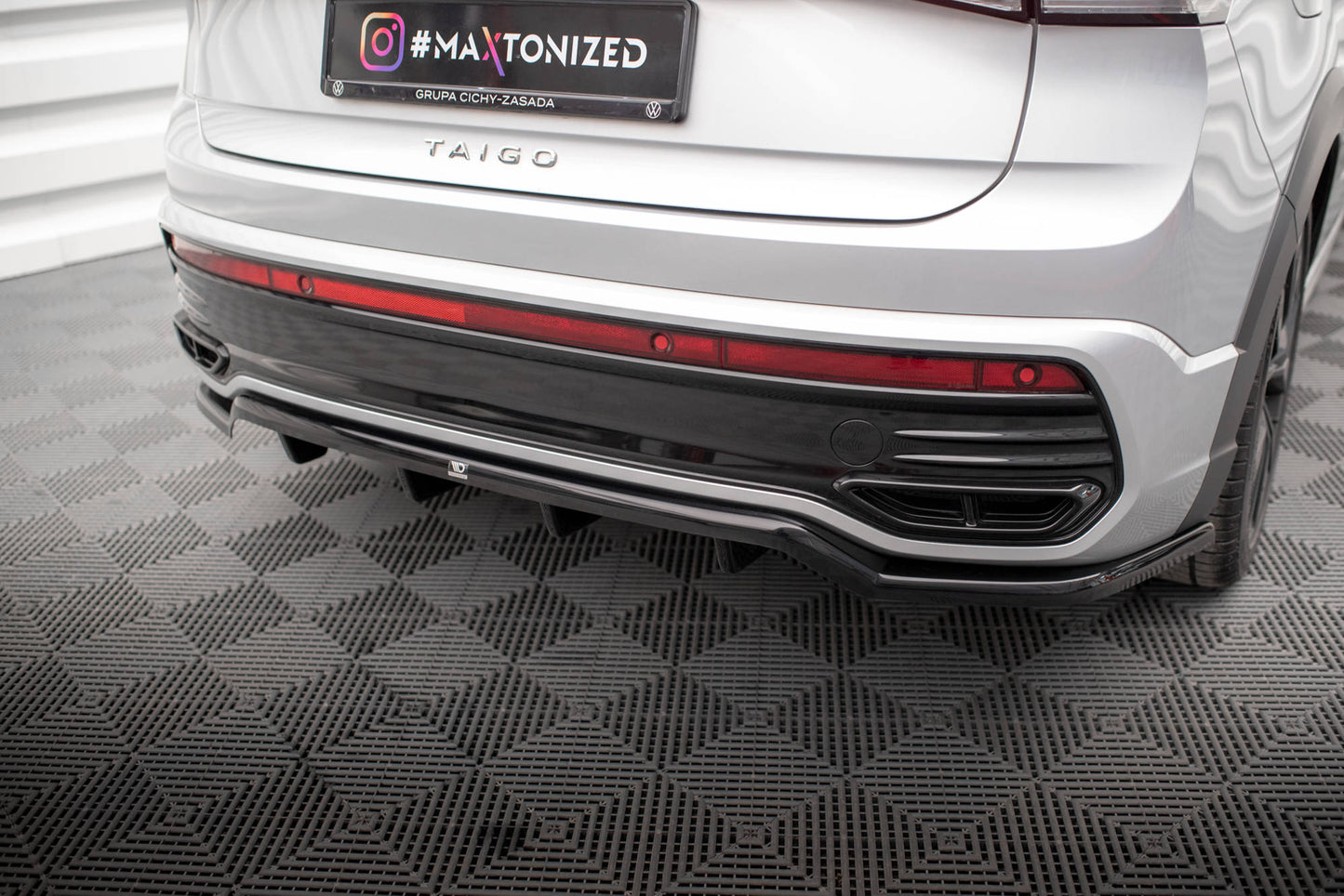 Bagerste splitter (med vertikale bars) Volkswagen Taigo R-Line Mk1