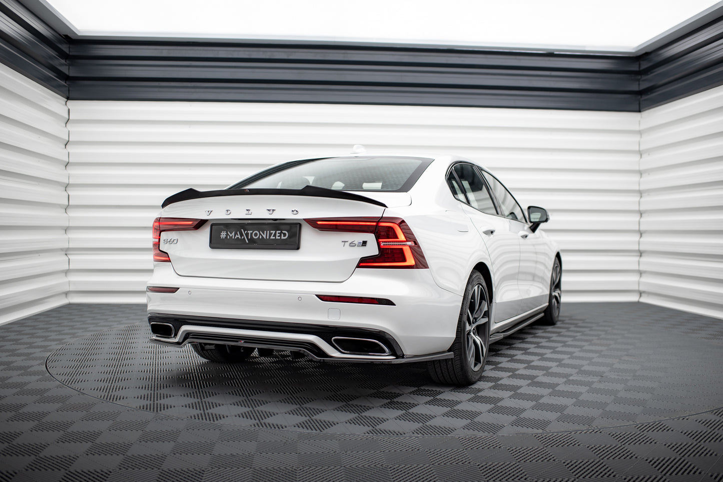 Bagerste splitter (med vertikale bars) Volvo S60/V60 R-Design Mk3