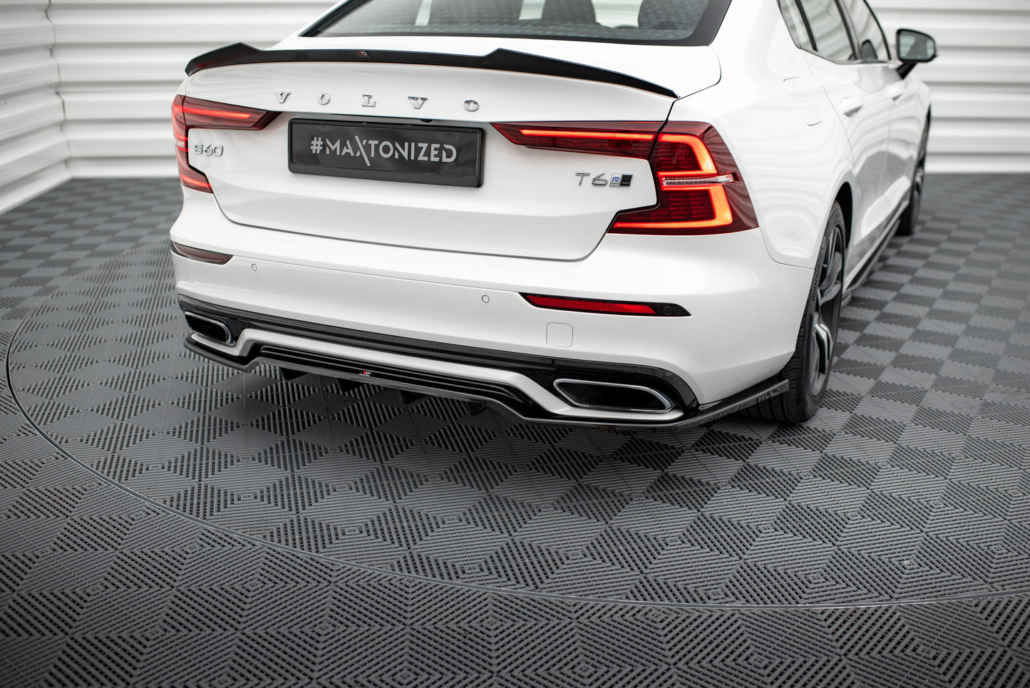 Bagerste splitter (med vertikale bars) Volvo S60/V60 R-Design Mk3