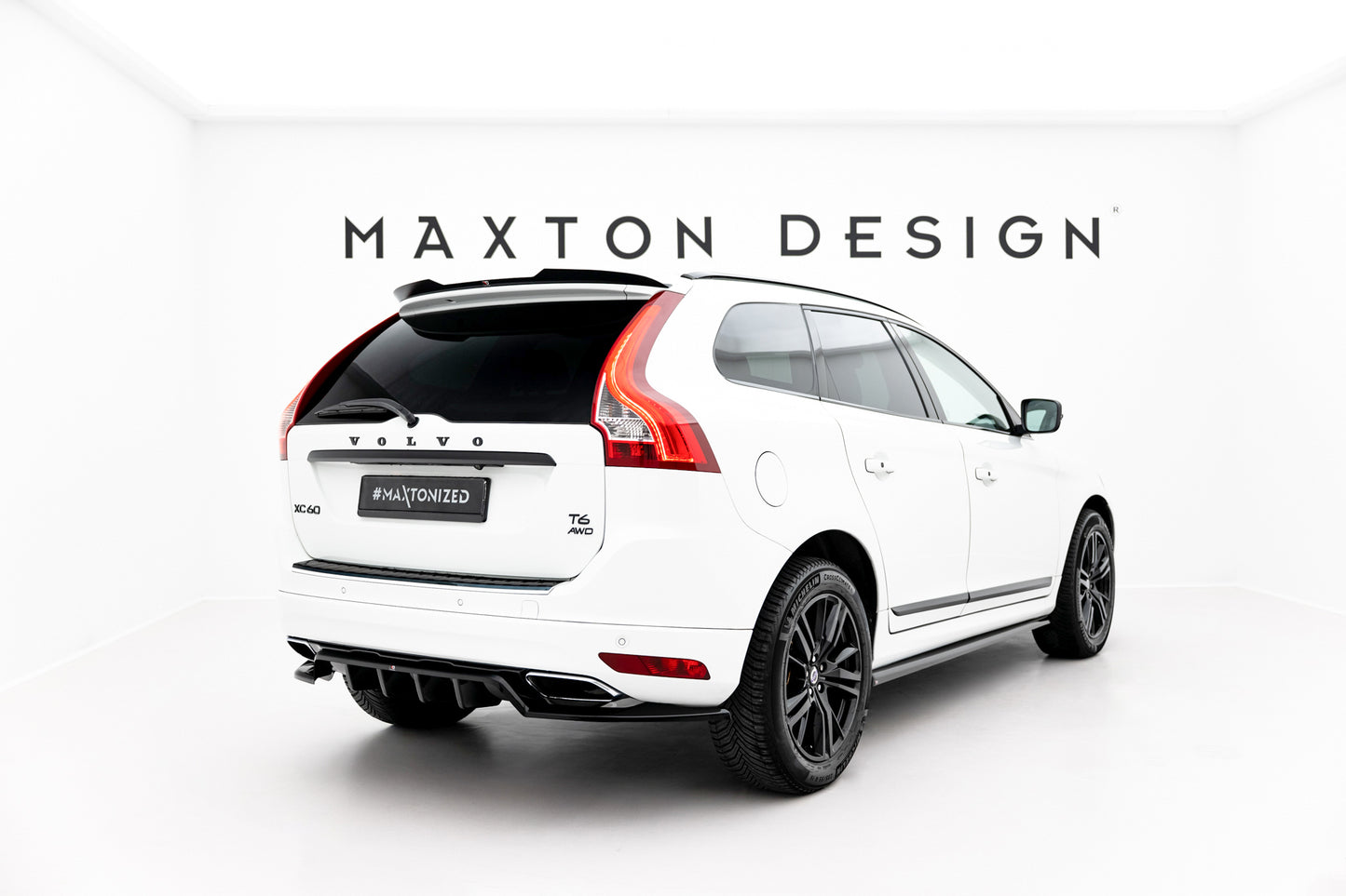 Bagerste splitter (med vertikale bars) Volvo XC60 Mk1 Facelift