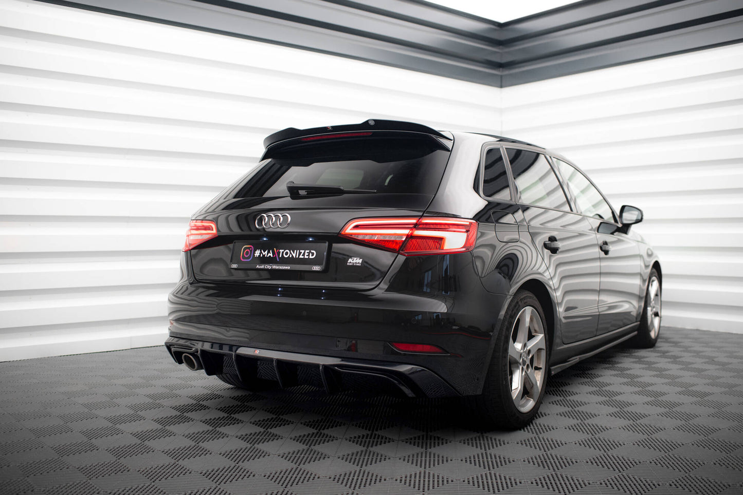 Bagerste diffuser Audi A3 Sportback 8V Facelift (Version med one exhaust tip on single side)
