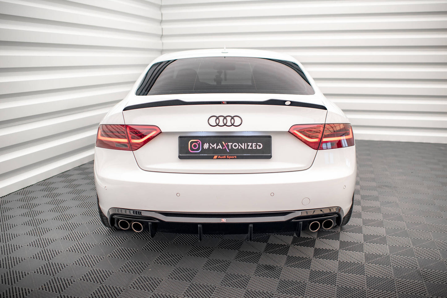 Bagerste diffuser Audi A5 8T Facelift (Version med dual exhausts on both sides)