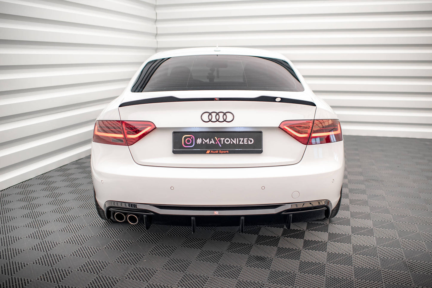 Bagerste diffuser Audi A5 8T Facelift (Version med dual exhausts on one side)