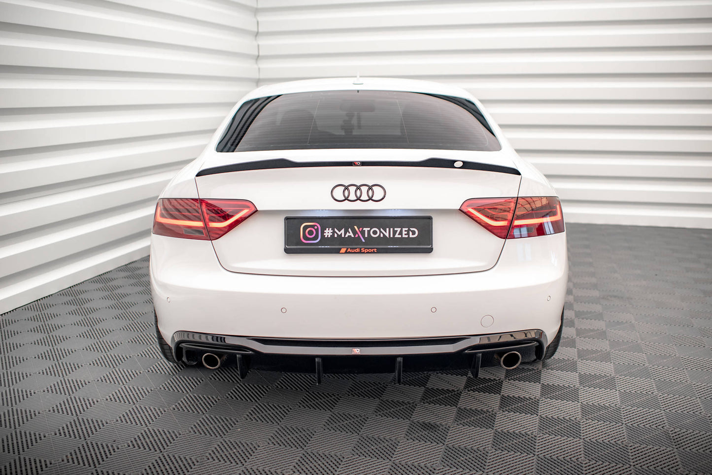 Bagerste diffuser Audi A5 8T Facelift (Version med single exhausts on both sides)
