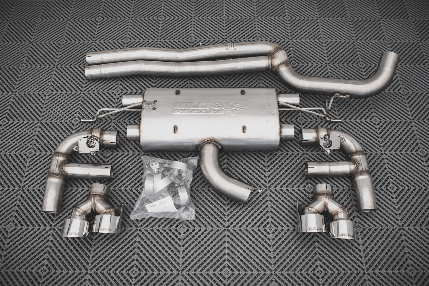 Bagerste diffuser + Milltek Sport Exhaust Audi RS3 Sportback 8V Facelift