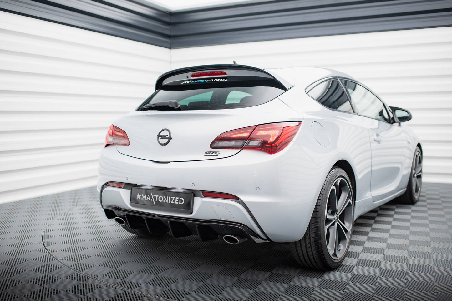 Bagerste diffuser Opel Astra GTC OPC-Line J (Version med single exhausts on both sides)