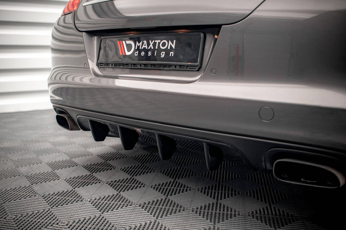 Bagerste diffuser Porsche Panamera / Panamera Diesel 970