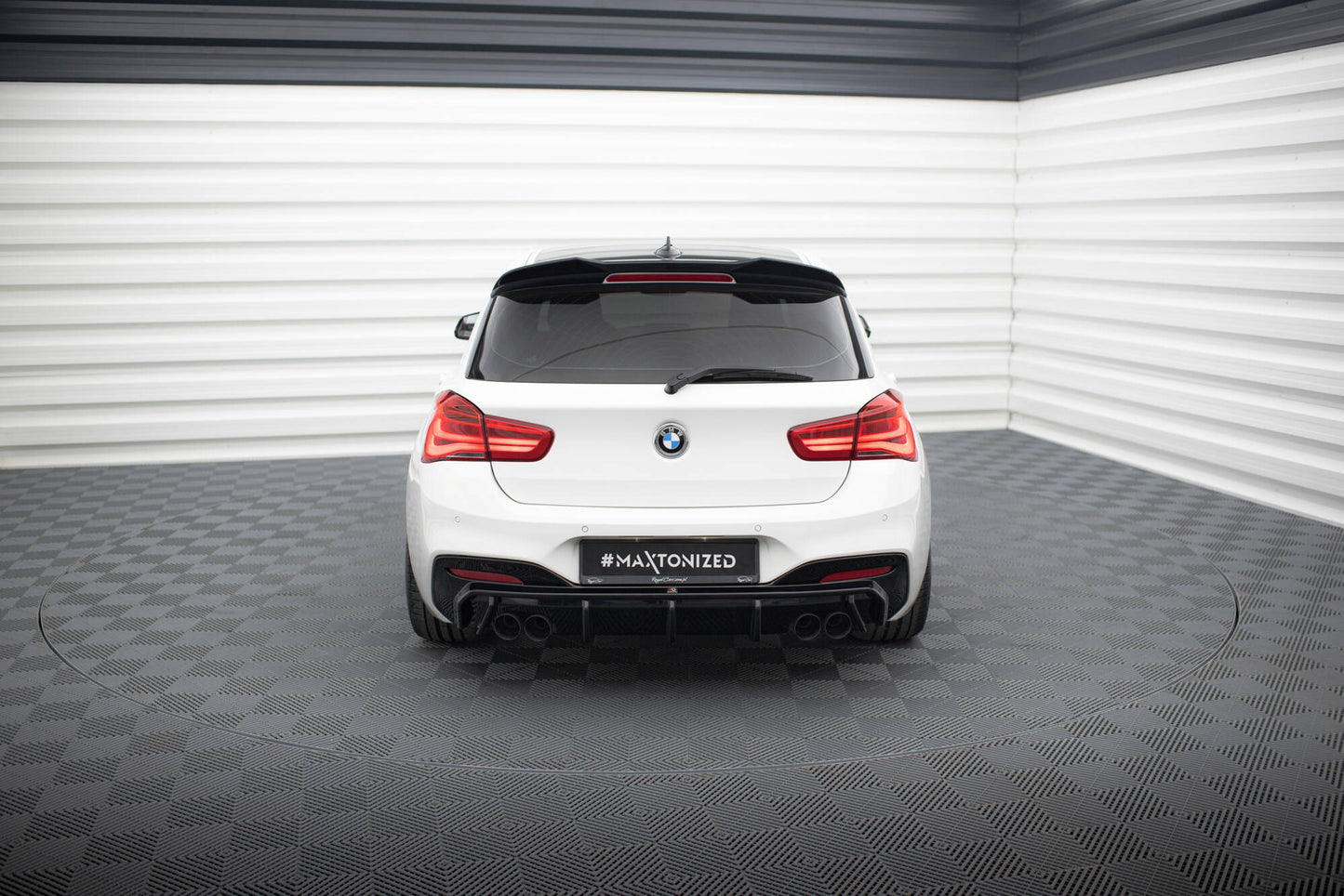 Bagerste diffuser V.3 BMW 1 M-Pack / M140i F20 Facelift (Version med dual exhausts on both sides)