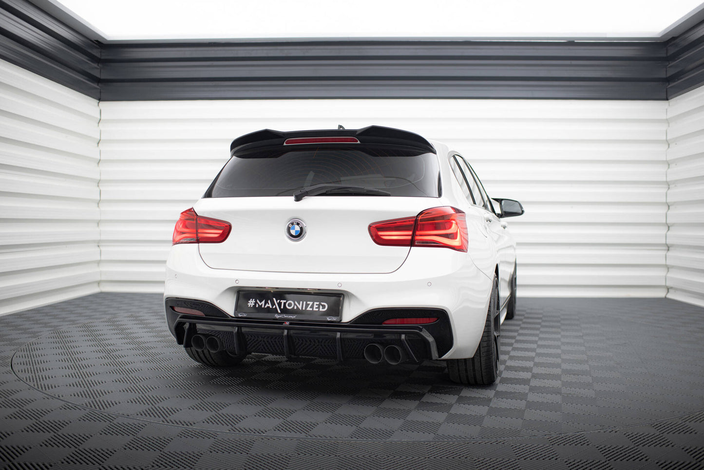 Bagerste diffuser V.3 BMW 1 M-Pack / M140i F20 Facelift (Version med dual exhausts on both sides)